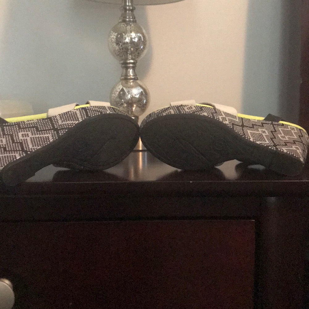Summer Wedges - Picture 3 of 3